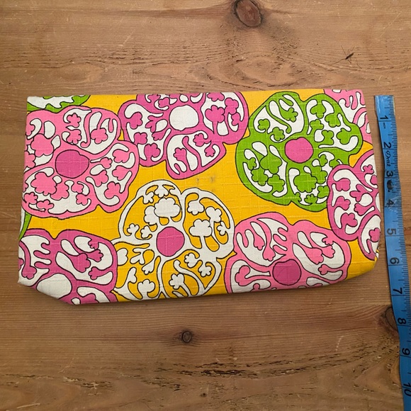 Vintage Flower Power Clutch - Picture 4 of 6